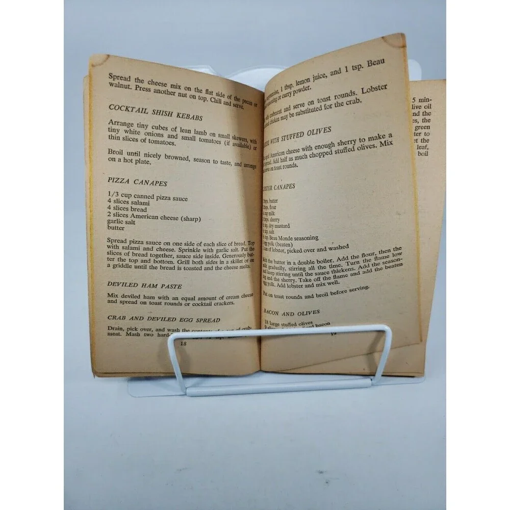 Sex Pots ... And Pans by Munroe Howard Paperback First Printing 1970 VTG Rare